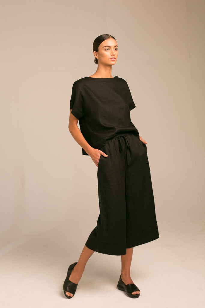 Cropped wide leg pants / Black